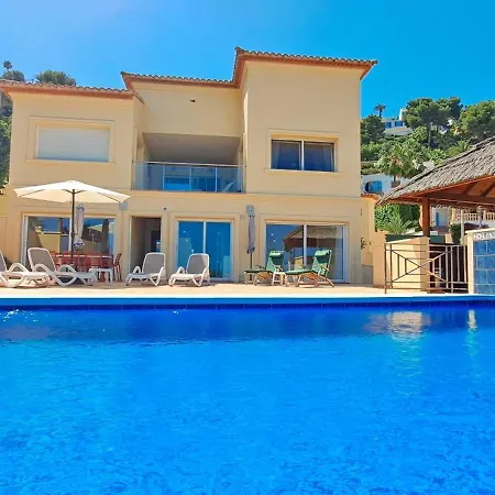 Evora Moraira